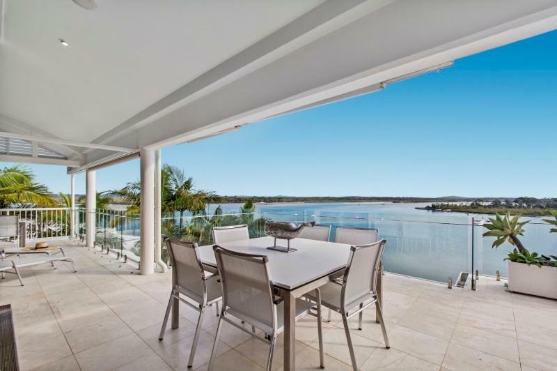 Апарт отель Noosa Quays Экстерьер фото