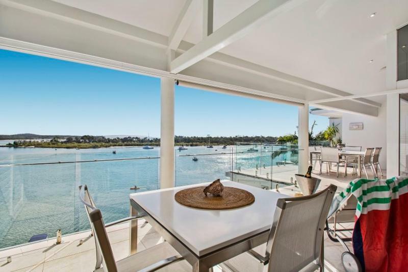Апарт отель Noosa Quays Экстерьер фото